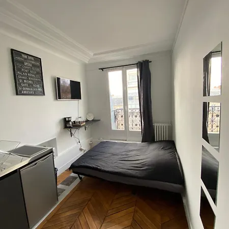 12m2 With View On Eiffel Tower Parigi